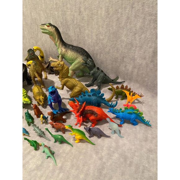 Large‎ Miscellaneous Lot of Dinosaurs Small Medium Large - Over 2 lbs. - Picture 5 of 10